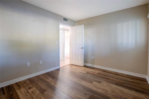 Condo in Sarasota, Florida, 2 bedrooms № 2201850 - photo 14