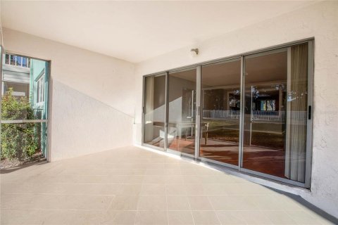 Condo in Sarasota, Florida, 2 bedrooms № 2201850 - photo 19