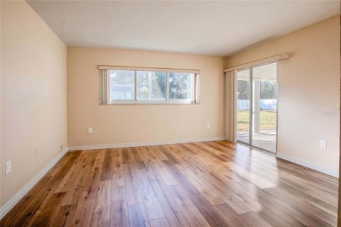 Condo in Sarasota, Florida, 2 bedrooms № 2201850 - photo 8