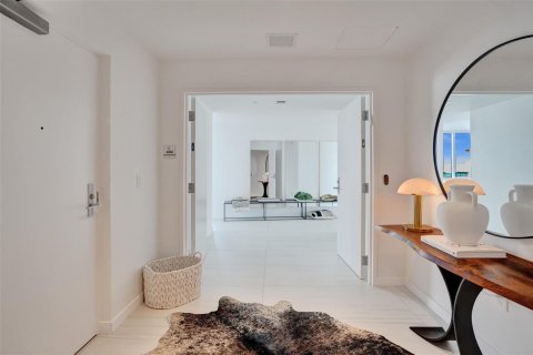 Condominio en alquiler en Fort Lauderdale, Florida, 3 dormitorios, 259.38 m2 № 2252927 - foto 3