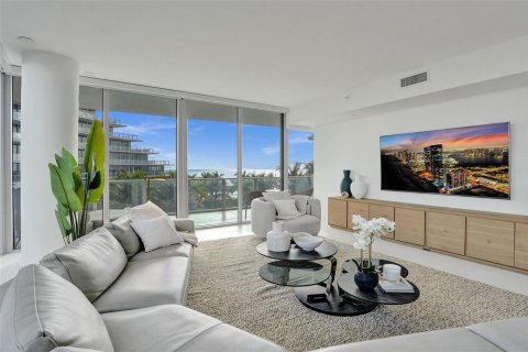 Condominio en alquiler en Fort Lauderdale, Florida, 3 dormitorios, 259.38 m2 № 2252927 - foto 7