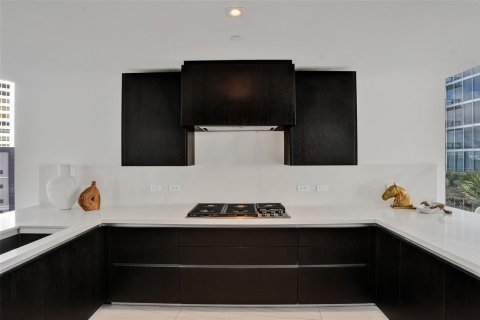 Condominio en alquiler en Fort Lauderdale, Florida, 3 dormitorios, 259.38 m2 № 2252927 - foto 15