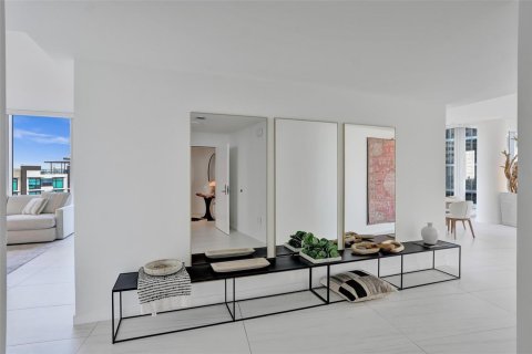 Condominio en alquiler en Fort Lauderdale, Florida, 3 dormitorios, 259.38 m2 № 2252927 - foto 4