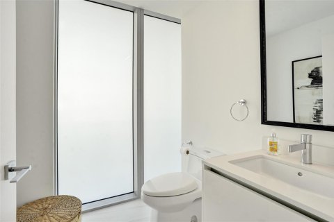 Condominio en alquiler en Fort Lauderdale, Florida, 3 dormitorios, 259.38 m2 № 2252927 - foto 21