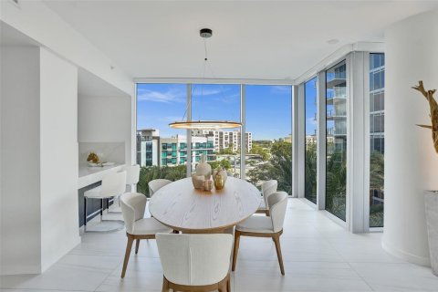 Condominio en alquiler en Fort Lauderdale, Florida, 3 dormitorios, 259.38 m2 № 2252927 - foto 6