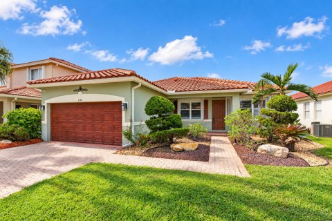 House in Boynton Beach, Florida 4 bedrooms, 165.74 sq.m. № 2429718