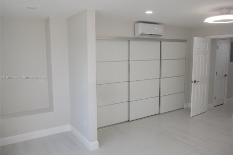 Condo in Deerfield Beach, Florida, 1 bedroom  № 1963287 - photo 10