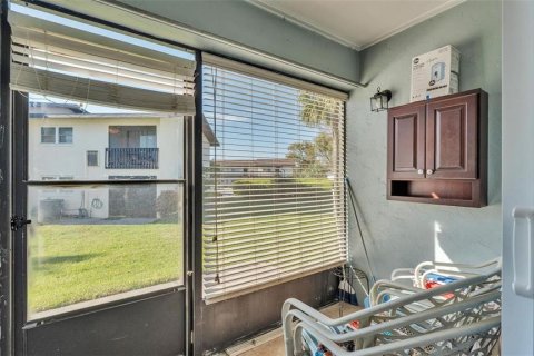 Condominio en alquiler en Winter Haven, Florida, 2 dormitorios, 78.04 m2 № 2111207 - foto 23