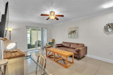 Condominio en alquiler en Winter Haven, Florida, 2 dormitorios, 78.04 m2 № 2111207 - foto 10