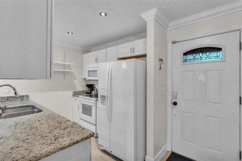 Condominio en alquiler en Winter Haven, Florida, 2 dormitorios, 78.04 m2 № 2111207 - foto 5