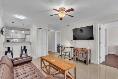 Condominio en alquiler en Winter Haven, Florida, 2 dormitorios, 78.04 m2 № 2111207 - foto 4