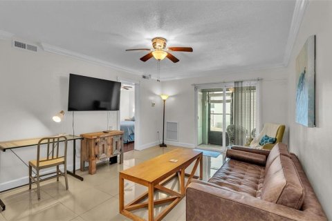 Condominio en alquiler en Winter Haven, Florida, 2 dormitorios, 78.04 m2 № 2111207 - foto 9