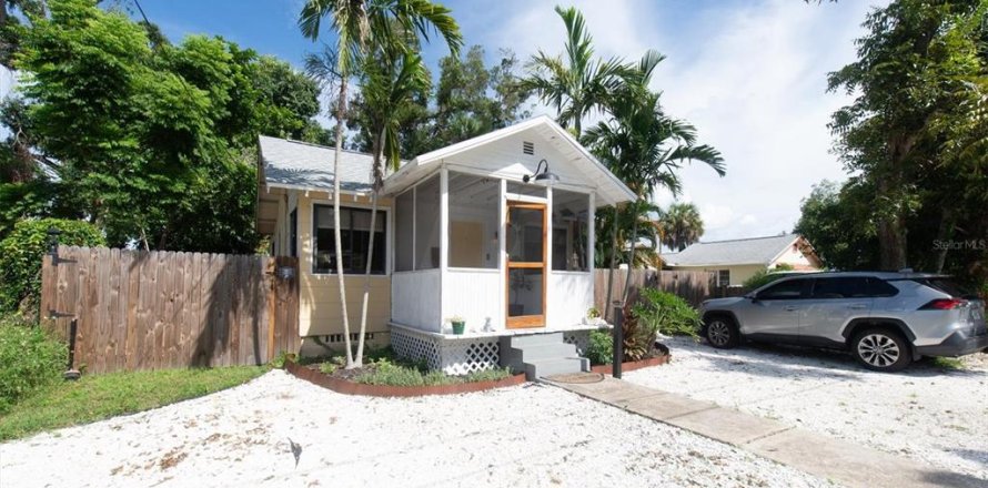Casa en Gulfport, Florida 2 dormitorios, 74.32 m2 № 1907365