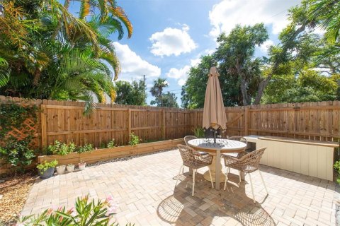Casa en alquiler en Gulfport, Florida, 2 dormitorios, 74.32 m2 № 1907365 - foto 12