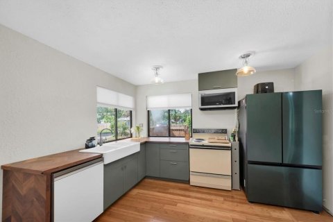 Casa en alquiler en Gulfport, Florida, 2 dormitorios, 74.32 m2 № 1907365 - foto 29