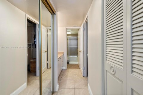 Copropriété à louer à Aventura, Floride: 1 chambre, 93.37 m2 № 1955859 - photo 25