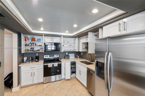 Copropriété à louer à Aventura, Floride: 1 chambre, 93.37 m2 № 1955859 - photo 18