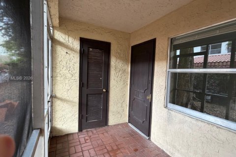 Condo in Coral Springs, Florida, 1 bedroom  № 2060255 - photo 9