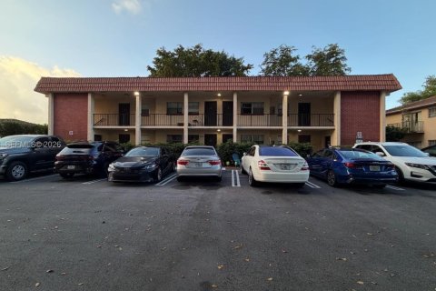 Condo in Coral Springs, Florida, 1 bedroom  № 2060255