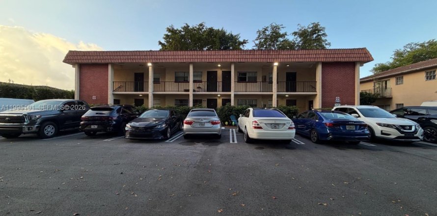 Condo in Coral Springs, Florida, 1 bedroom  № 2060255