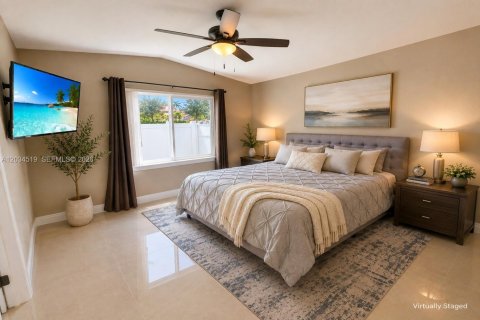 House in Pembroke Pines, Florida 3 bedrooms, 131.18 sq.m. № 2086898 - photo 22