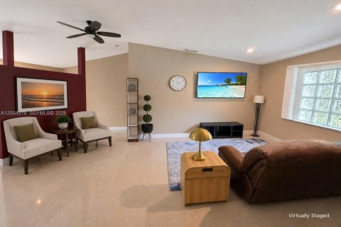 House in Pembroke Pines, Florida 3 bedrooms, 131.18 sq.m. № 2086898 - photo 9