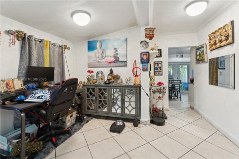 Casa en venta en Miami, Florida, 2 dormitorios, 109.81 m2 № 2257055 - foto 5