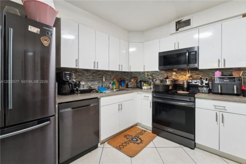 Casa en venta en Miami, Florida, 2 dormitorios, 109.81 m2 № 2257055 - foto 2