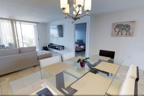 Copropriété à louer à Miami Beach, Floride: 1 chambre, 74.32 m2 № 1784182 - photo 3