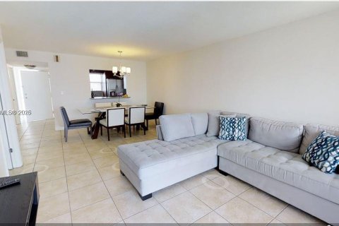 Copropriété à louer à Miami Beach, Floride: 1 chambre, 74.32 m2 № 1784182 - photo 2