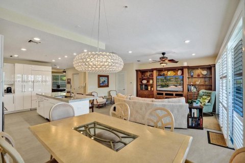 Townhouse in Hollywood, Florida 4 bedrooms, 299.89 sq.m. № 1934204 - photo 16