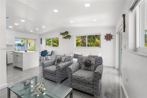 Casa en venta en Tavernier, Florida, 2 dormitorios, 89.19 m2 № 2090185 - foto 4