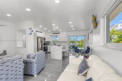 Casa en venta en Tavernier, Florida, 2 dormitorios, 89.19 m2 № 2090185 - foto 2