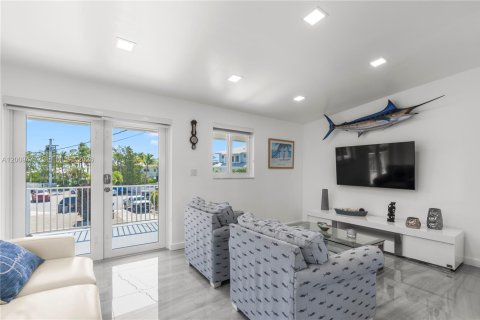 Casa en venta en Tavernier, Florida, 2 dormitorios, 89.19 m2 № 2090185 - foto 3