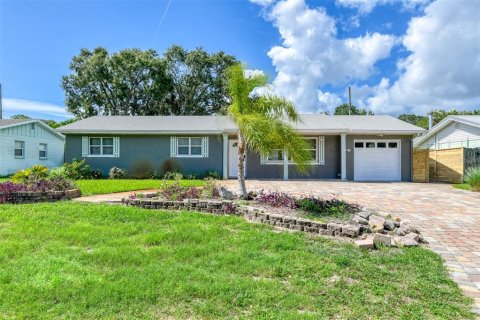 House in Saint Augustine, Florida 3 bedrooms, 165.27 sq.m. № 2310220