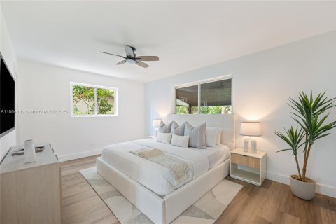 House in Pembroke Pines, Florida 3 bedrooms, 157.84 sq.m. № 1891298 - photo 15