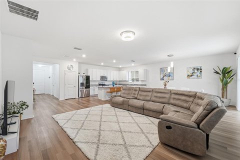 Villa ou maison à vendre à Minneola, Floride: 4 chambres, 216.83 m2 № 2345243 - photo 4