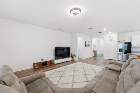 Villa ou maison à vendre à Minneola, Floride: 4 chambres, 216.83 m2 № 2345243 - photo 5