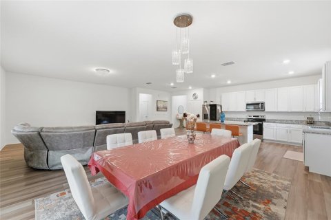 Villa ou maison à vendre à Minneola, Floride: 4 chambres, 216.83 m2 № 2345243 - photo 13