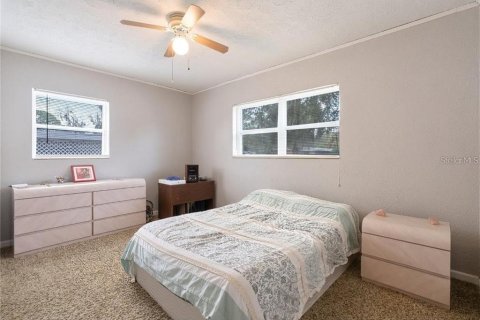 House in New Port Richey, Florida 2 bedrooms, 121.24 sq.m. № 1847075 - photo 10