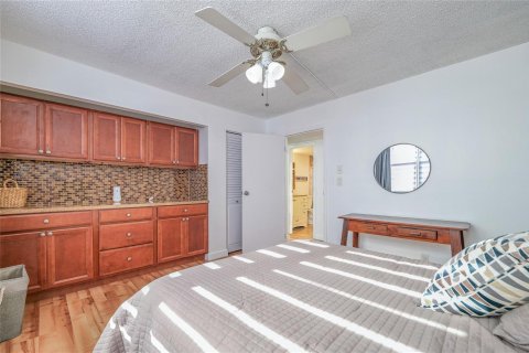 Condo in Lauderhill, Florida, 2 bedrooms  № 2086017 - photo 25