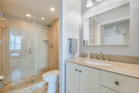 Condo in Lauderhill, Florida, 2 bedrooms  № 2086017 - photo 19