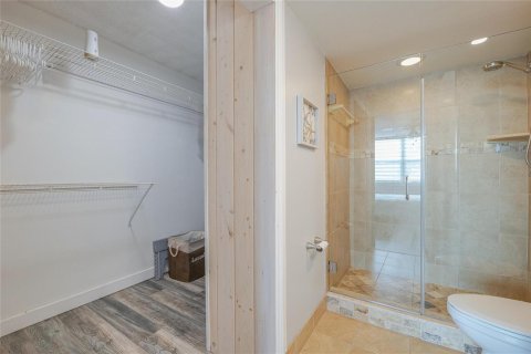 Condo in Lauderhill, Florida, 2 bedrooms  № 2086017 - photo 22