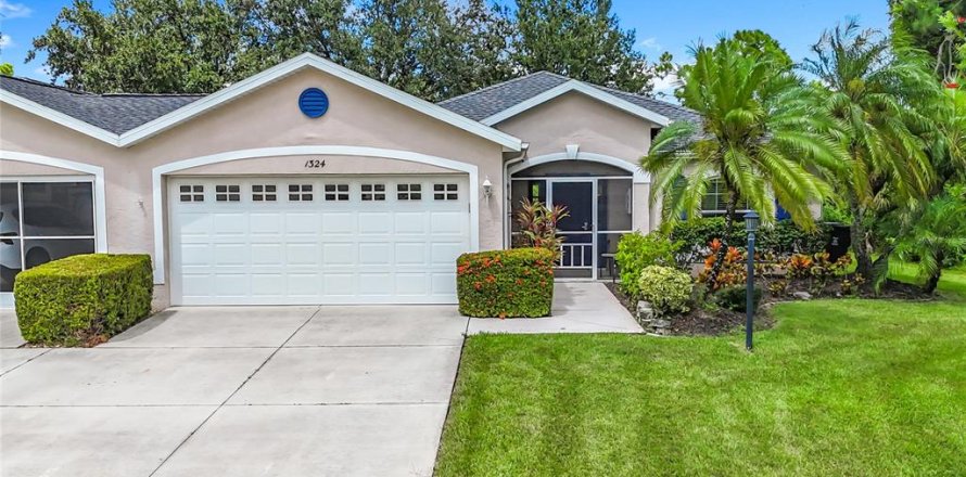 Casa en North Port, Florida 2 dormitorios, 144.74 m2 № 1903571