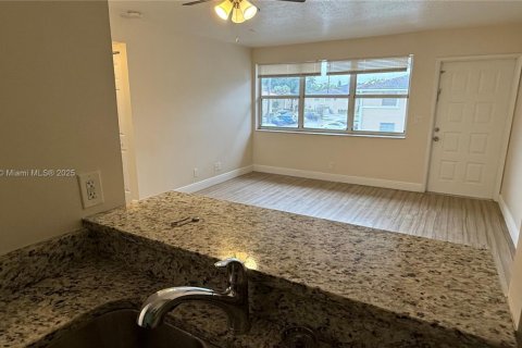 Copropriété à vendre à Coral Springs, Floride: 2 chambres, 71.35 m2 № 1874726 - photo 15