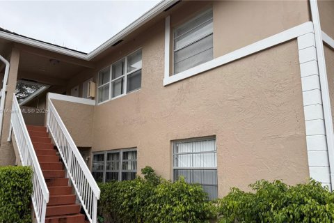 Copropriété à vendre à Coral Springs, Floride: 2 chambres, 71.35 m2 № 1874726 - photo 1