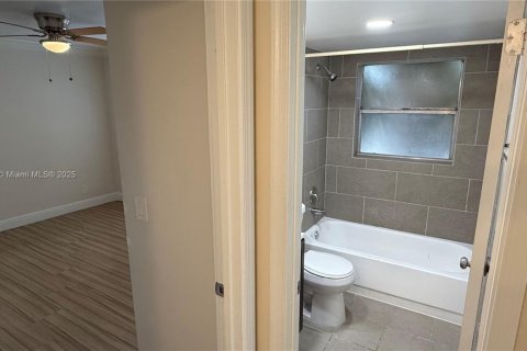 Copropriété à vendre à Coral Springs, Floride: 2 chambres, 71.35 m2 № 1874726 - photo 19