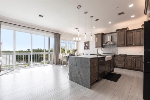 Casa en venta en Punta Gorda, Florida, 4 dormitorios, 240.43 m2 № 2416377 - foto 9