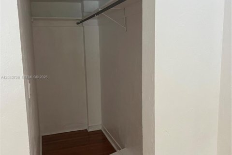 Appartement à louer à Miami, Floride: 1 chambre, 1515.61 m2 № 2272393 - photo 7