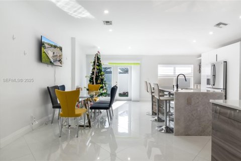 Villa ou maison à vendre à Lake Worth, Floride: 4 chambres, 214.14 m2 № 1987289 - photo 4